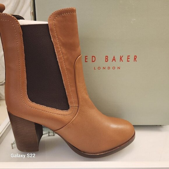TED BAKER London Daphina Women's Boots Tan Leather Heeled Ankle Chelsea Size 9.5 - Picture 1 of 15